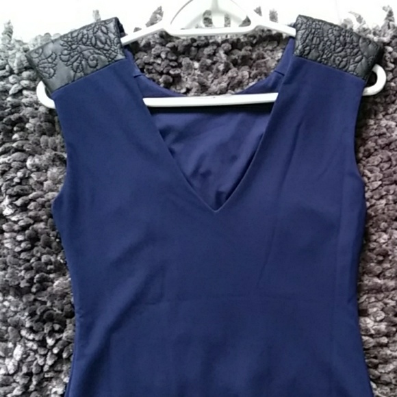 Guess Bodycon Dress - Picture 5 of 5